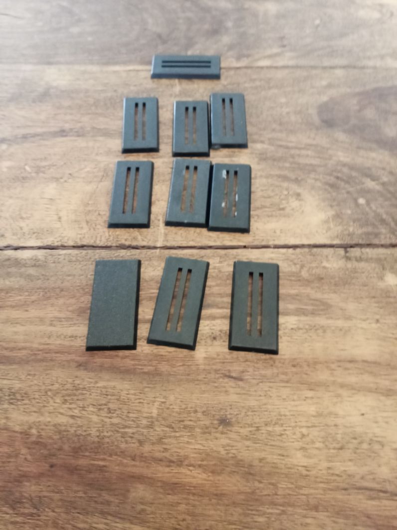 25 x 50mm Cavalry Square Black Plastic Bases Slotta / No Slot - Warhammer