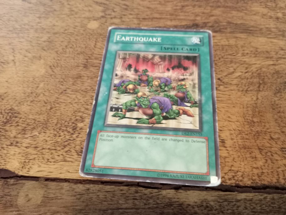 Yu-Gi-Oh! Earthquake DB1-EN220