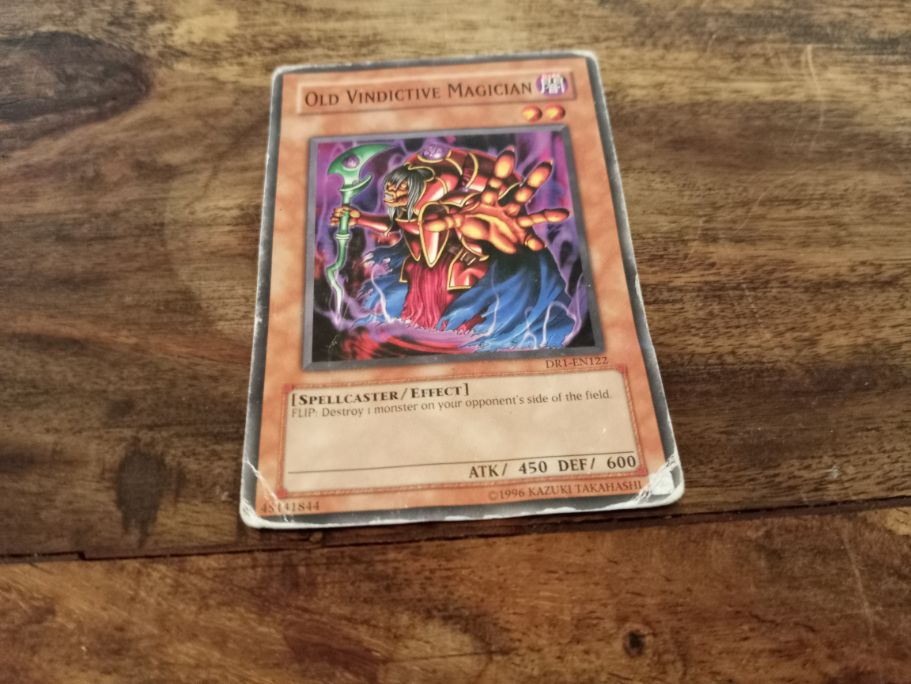 Yu-Gi-Oh! Old Vindictive Magician DR1-EN122