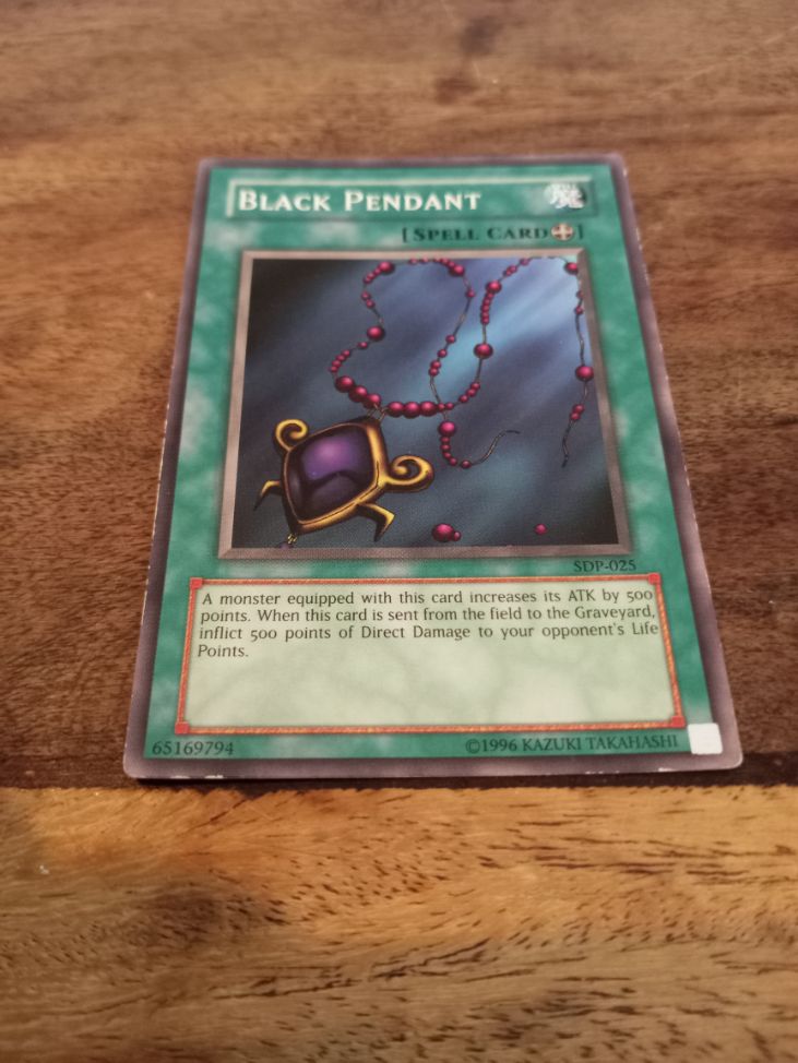 Yu-Gi-Oh! Black Pendant SDP-025