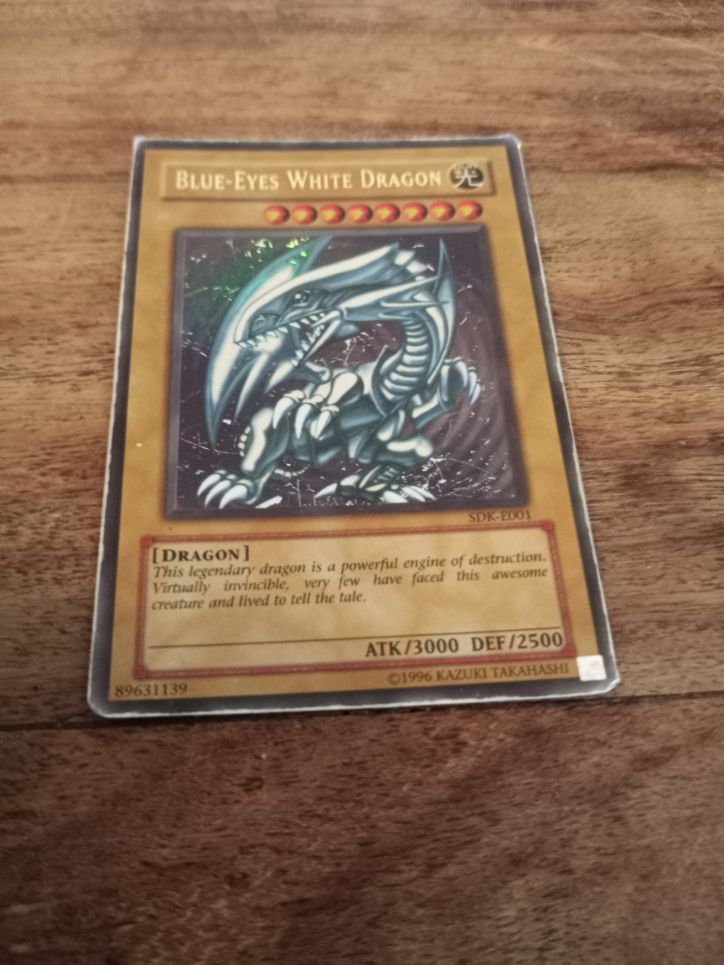 Yu-Gi-Oh! Blue Eyes White Dragon Holographic SDK-001