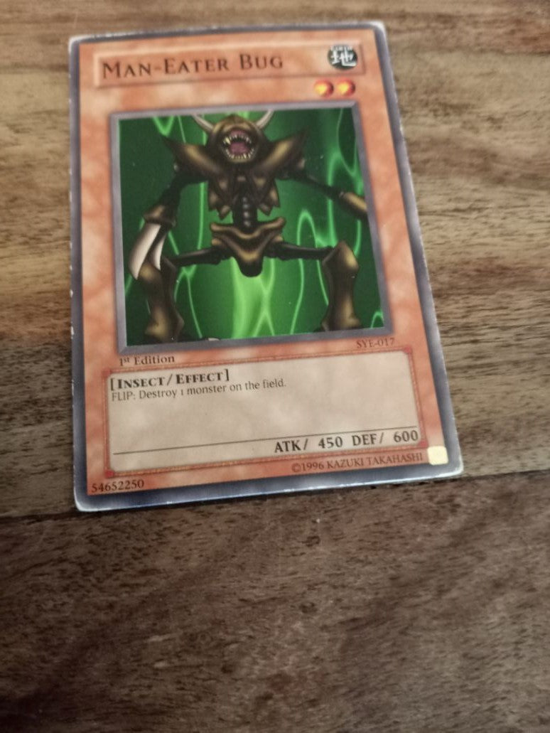 Yu-Gi-Oh! Man-Eater Bug SYE-017