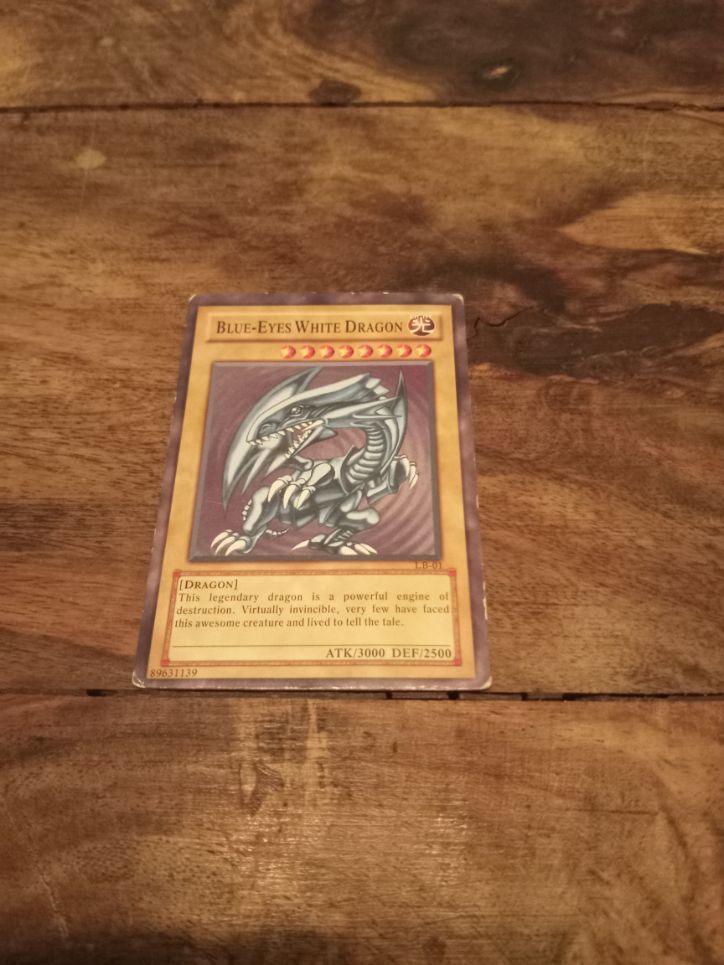 Yu-Gi-Oh! Blue Eyes White Dragon LB-01