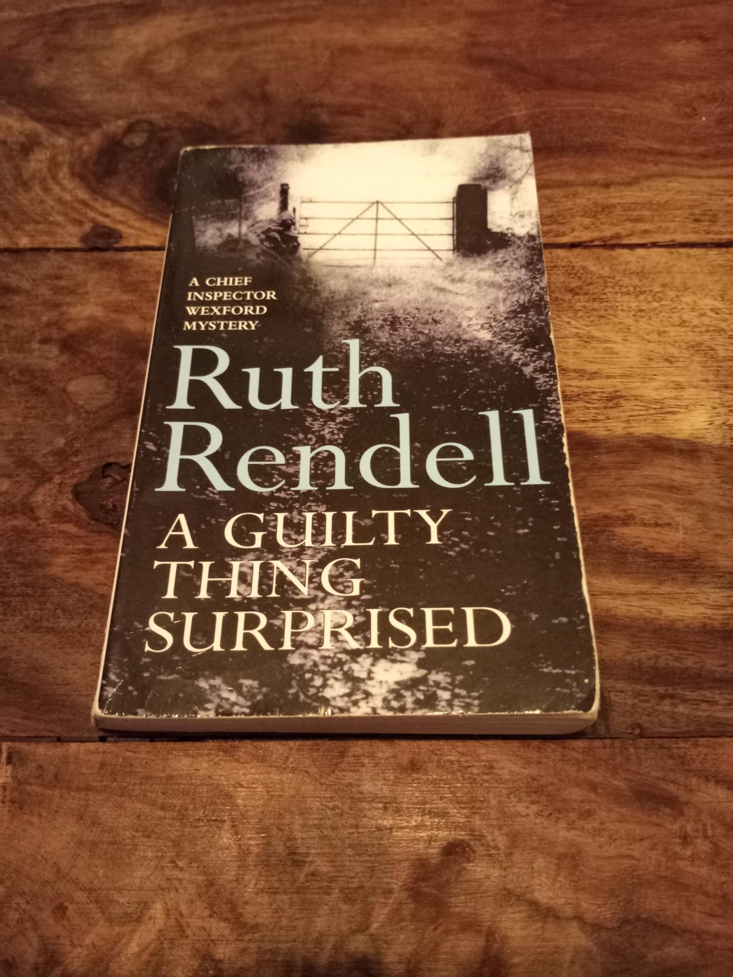 A Guilty Thing Surprised An Inspector Wexford Mystery Ruth Rendell Arrow 1994