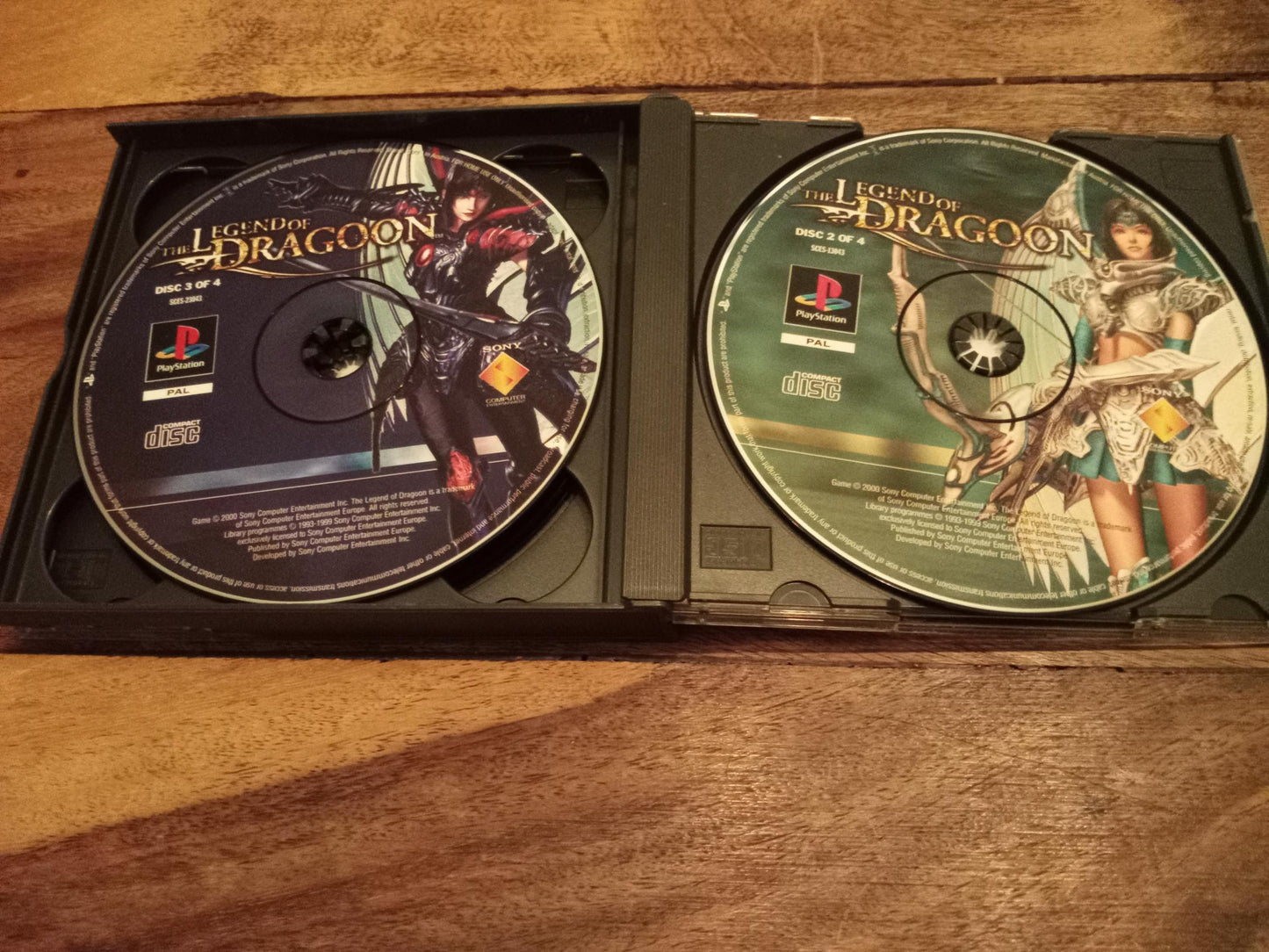 The Legend Of Dragoon Sony PlayStation 1 PS1 Original Packaging Instructions 1 - 2