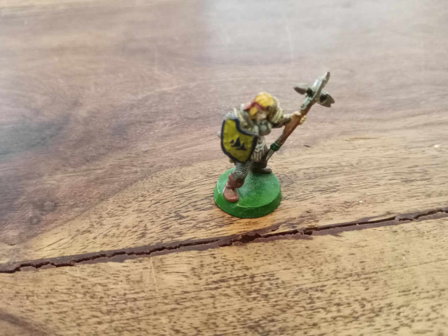 Ral Partha 11-006 Female Dwarf Fighter AD&D Miniatures Metal