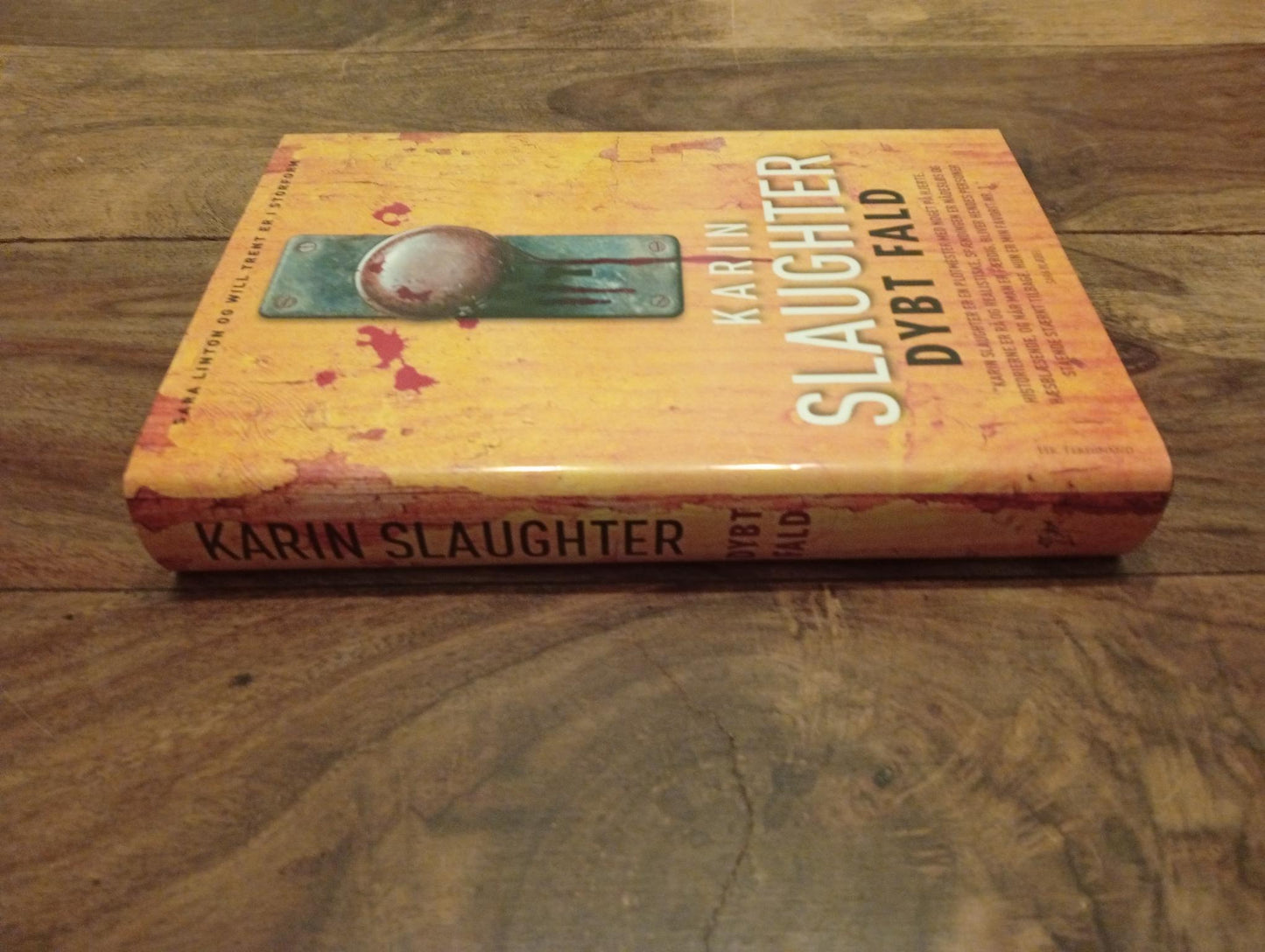 Dybt fald Karin Slaughter Hr. Ferdinand 2010