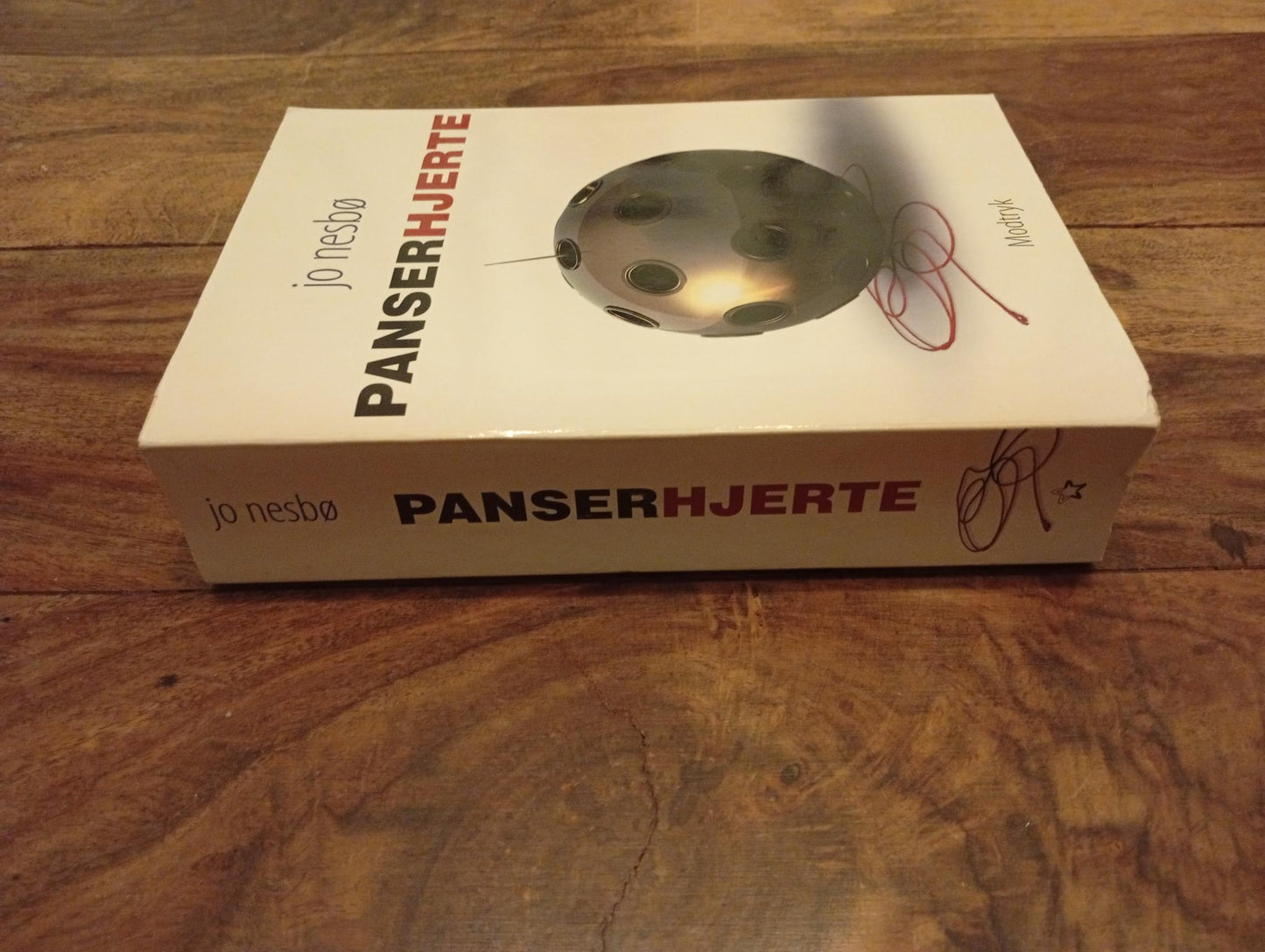 Panserhjerte Jo Nesbø Modtryk 2011