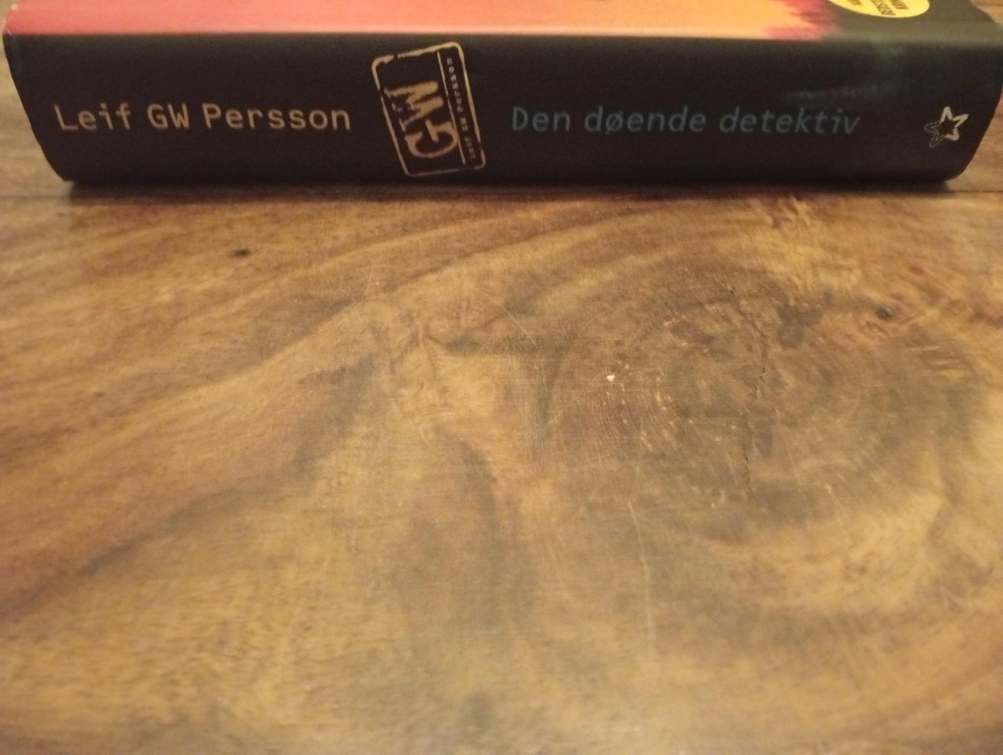 Den døende detektiv Leif G.W. Persson Modtryk 2012