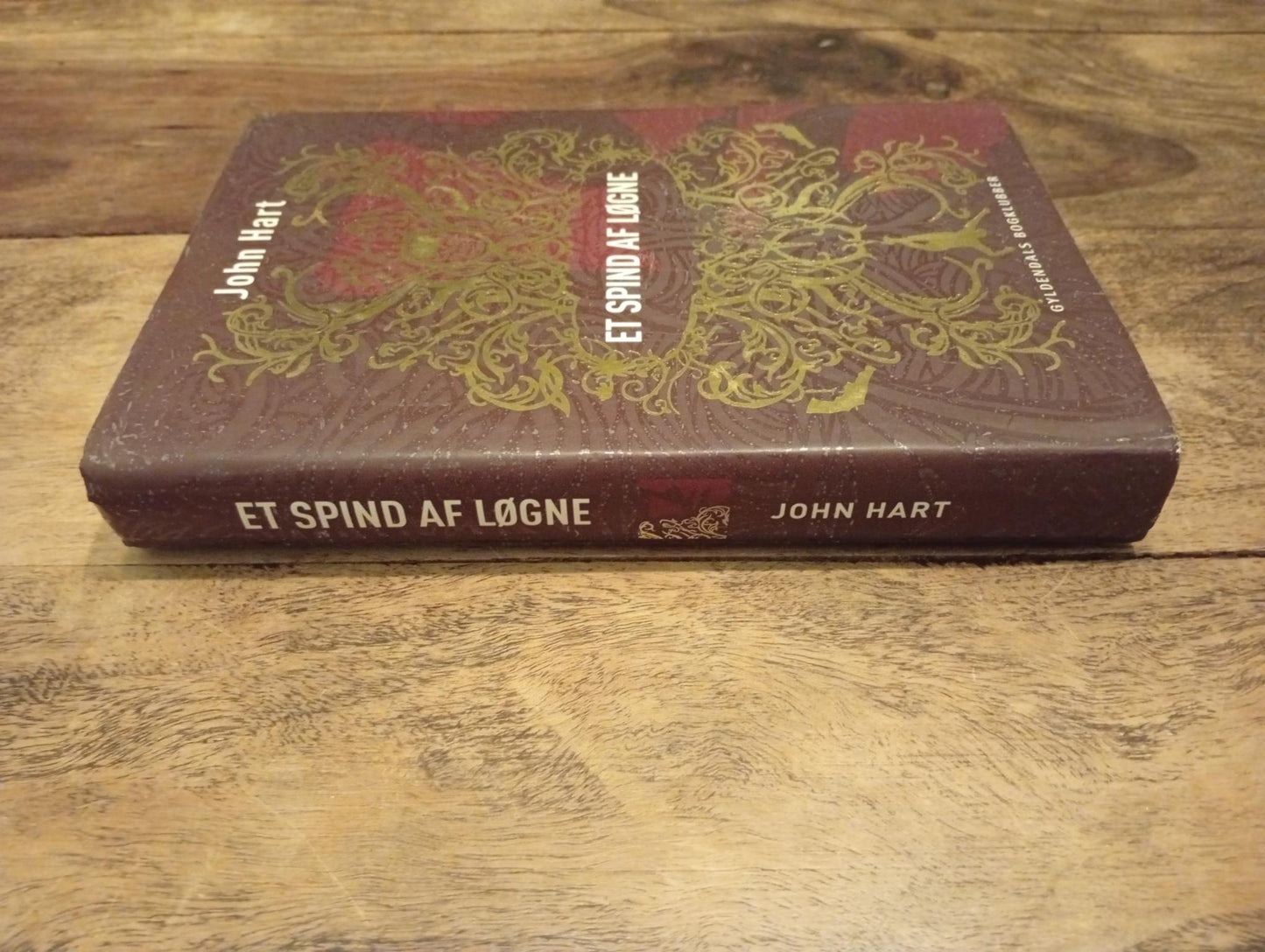 Et spind af løgne John Hart Gyldendals Bogklubber 2007