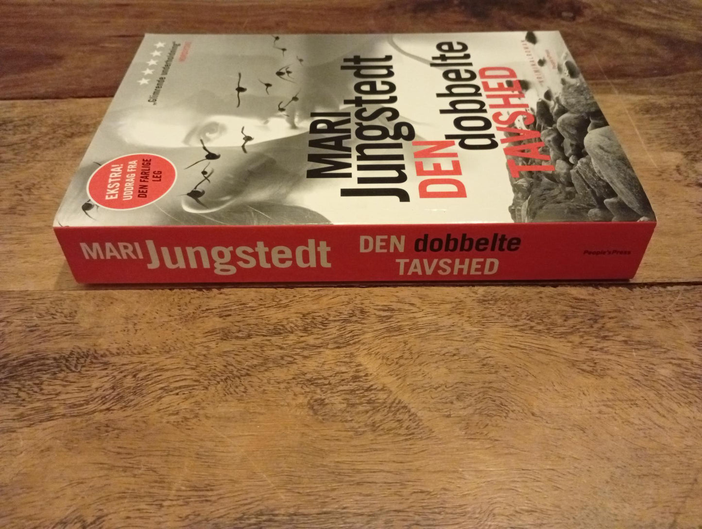 Den dobbelte tavshed Mari Jungstedt People´sPress 2013