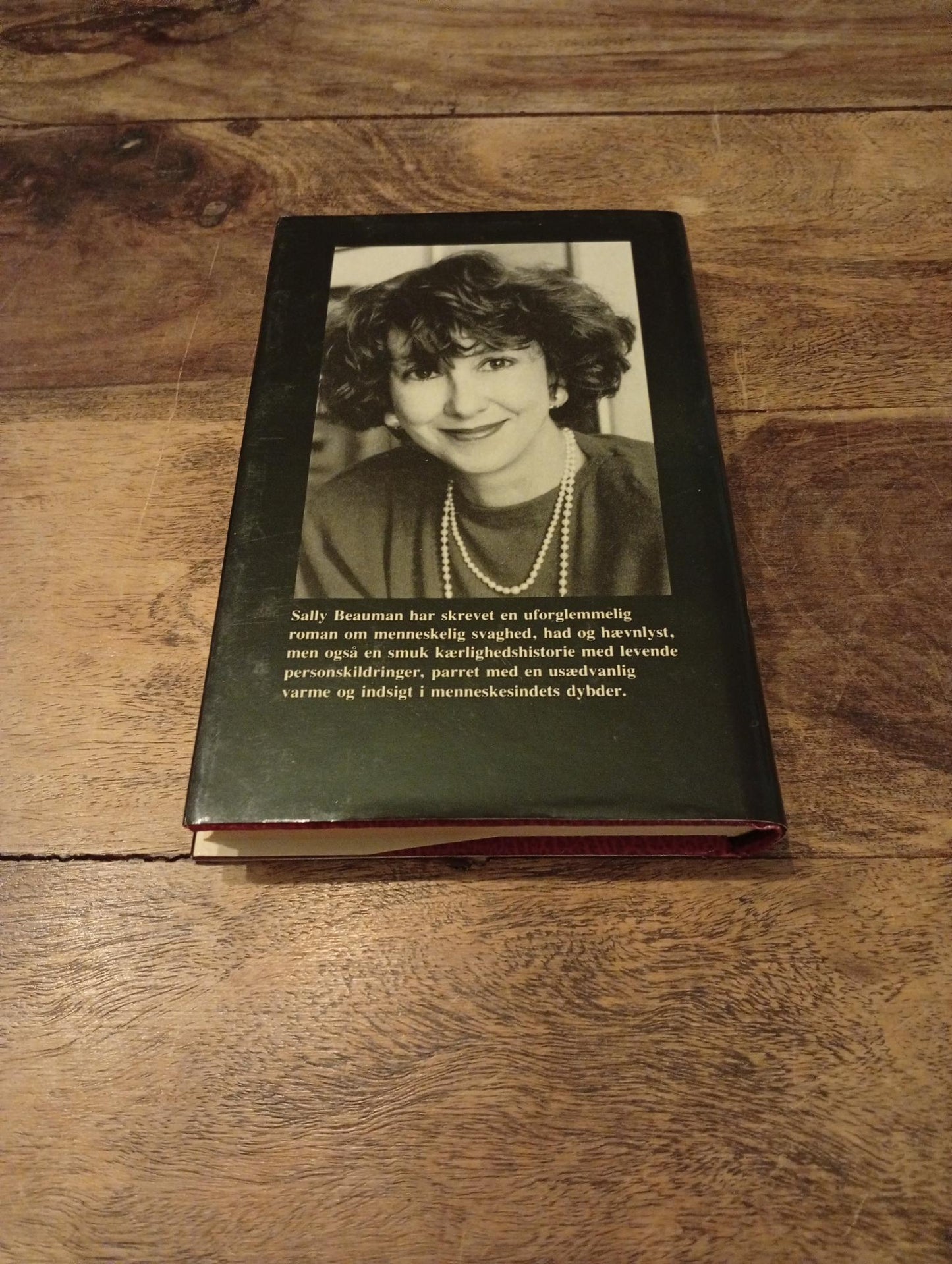 Tilfældets magt Besættelse Bind 1 Sally Beauman Bogsamleren 1987