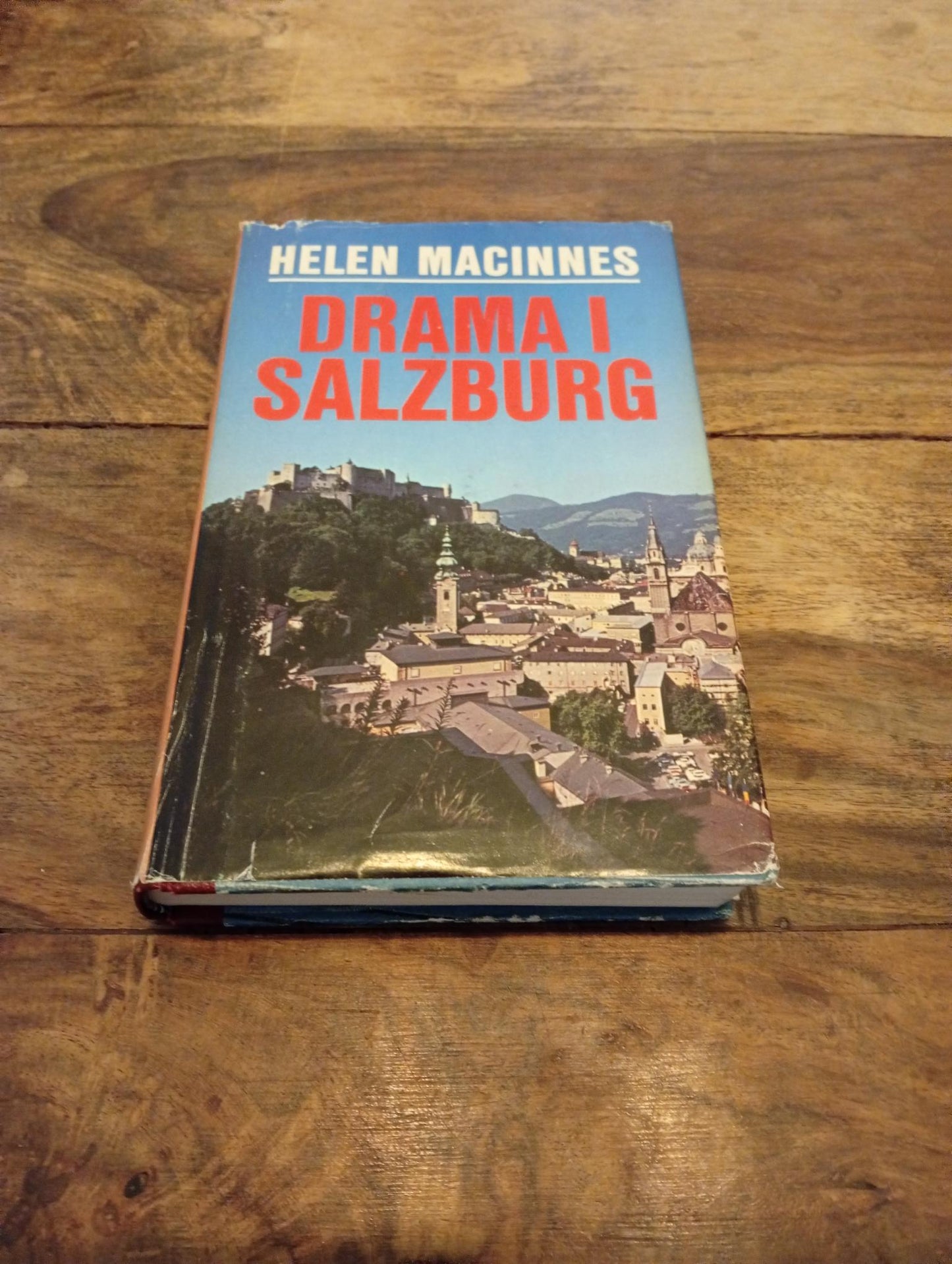 Drama i Salzburg Helen Macinnes