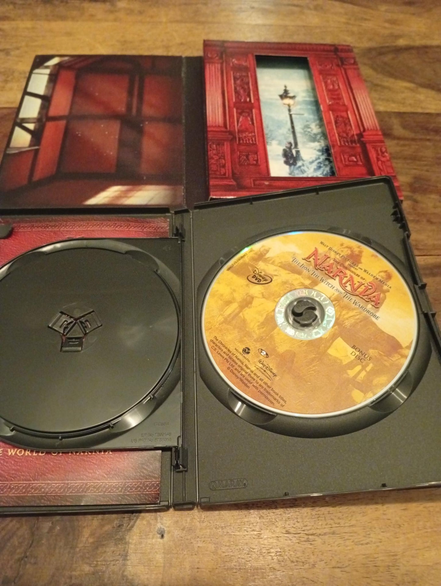 Narnia Løven, heksen og garderobeskabet Special Two-DVD Collector's Edition 2005