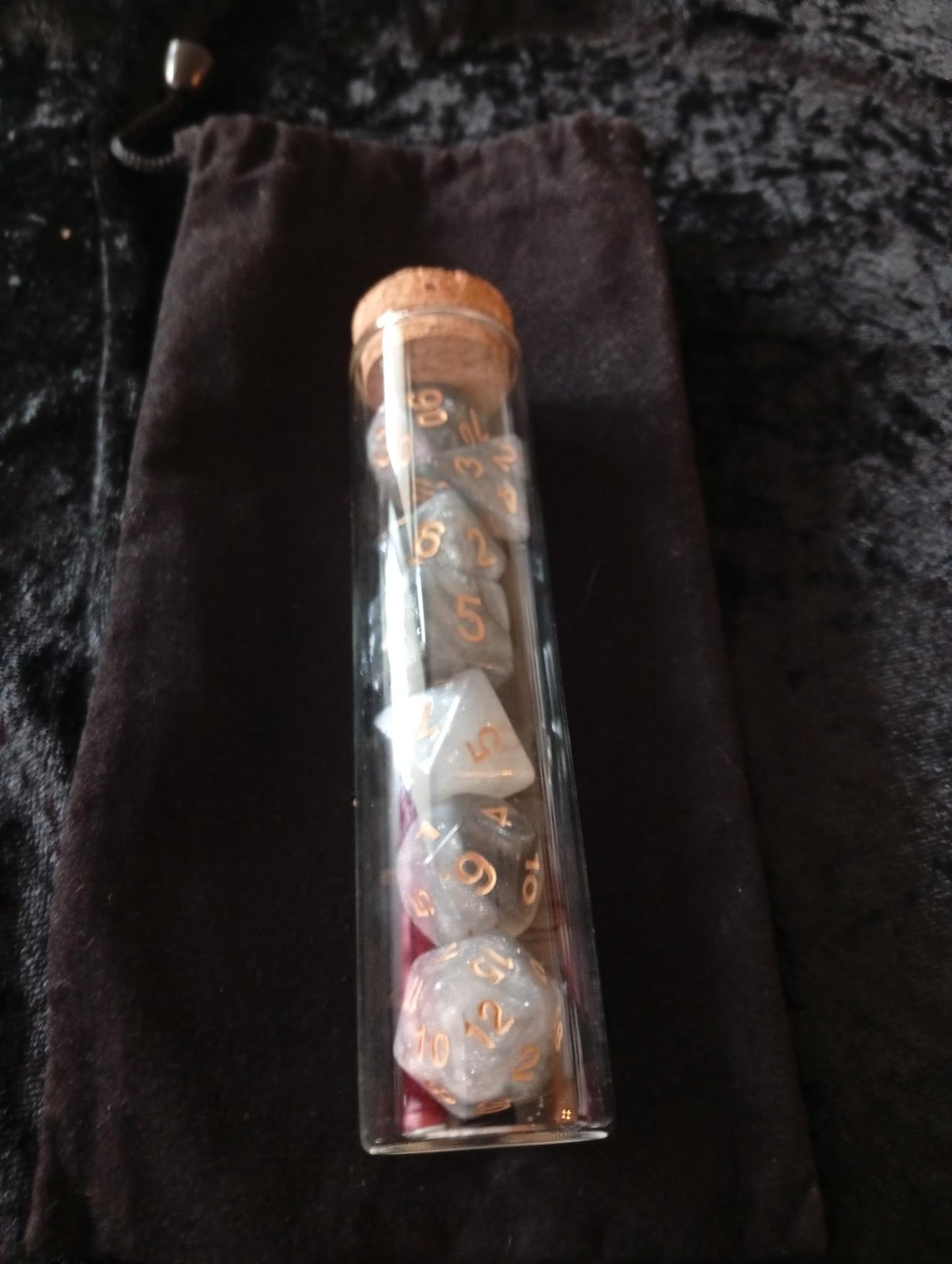 Dice set: 7-piece set/Potion Glass/ Dice Bag one D4, D6, D8, D10, D12, D20 and D100 D10 Procent