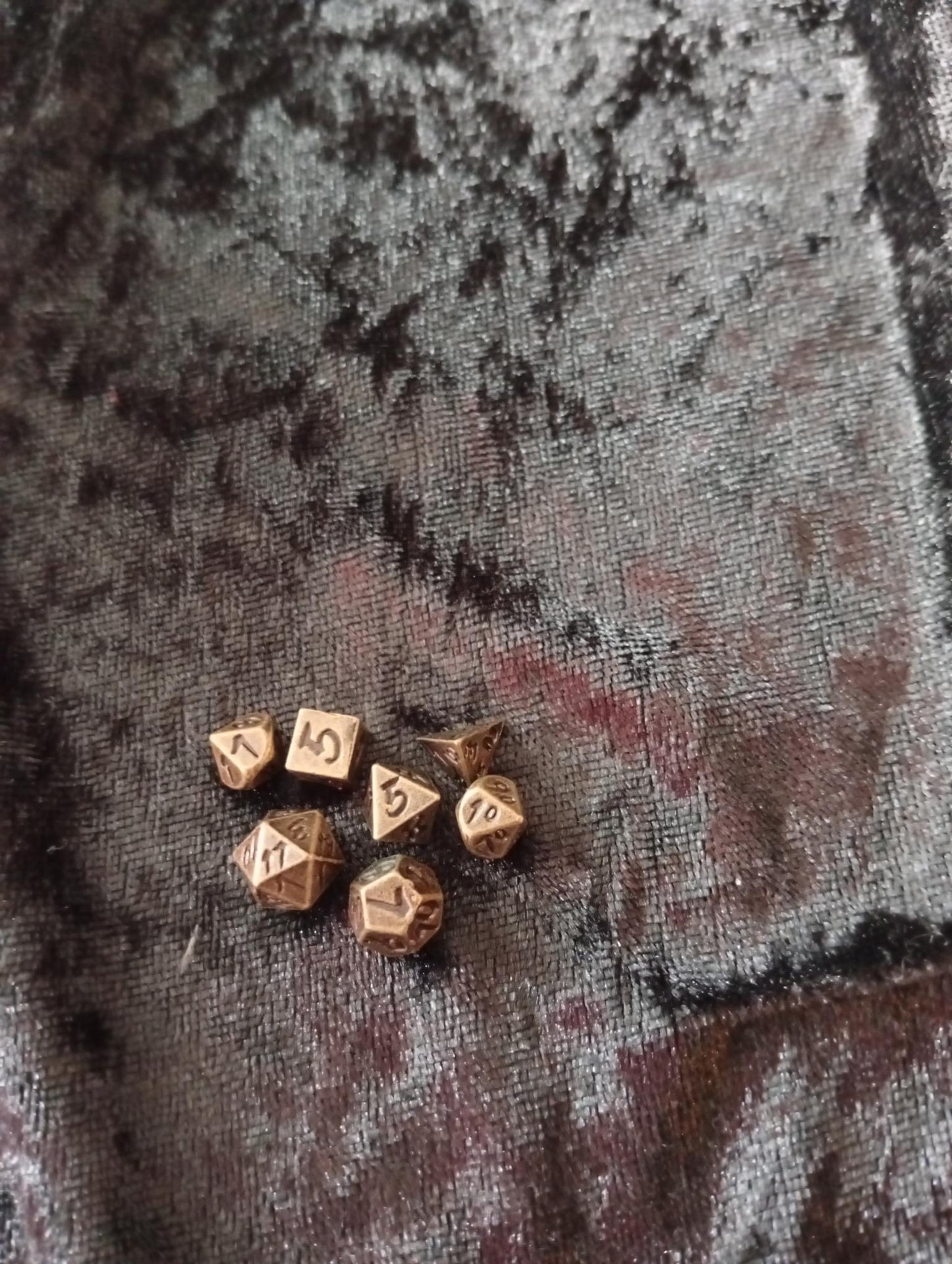 Dice set: 7-piece Mini set includes one D4, D6, D8, D10, D12, D20 and D100 D10 Procent