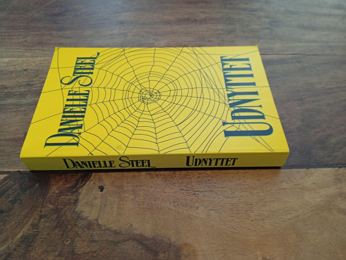 Udnyttet Danielle Steel 2001