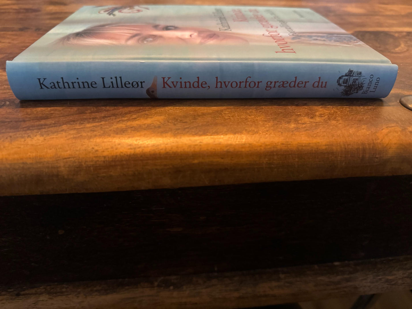 Kvinde hvorfor græder du Kathrine Lilleør
