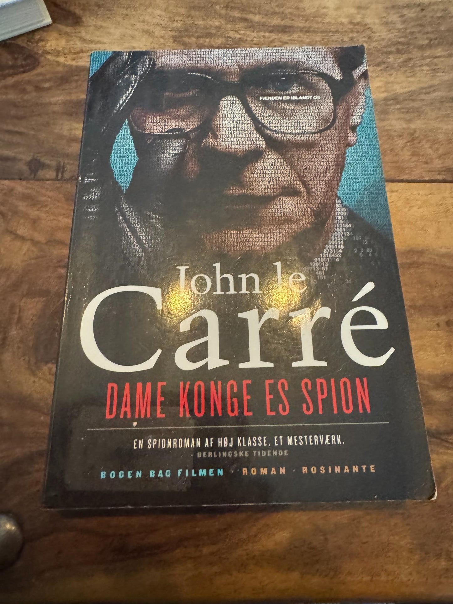 Dame konge es spion John le Carré Rosinante 2017