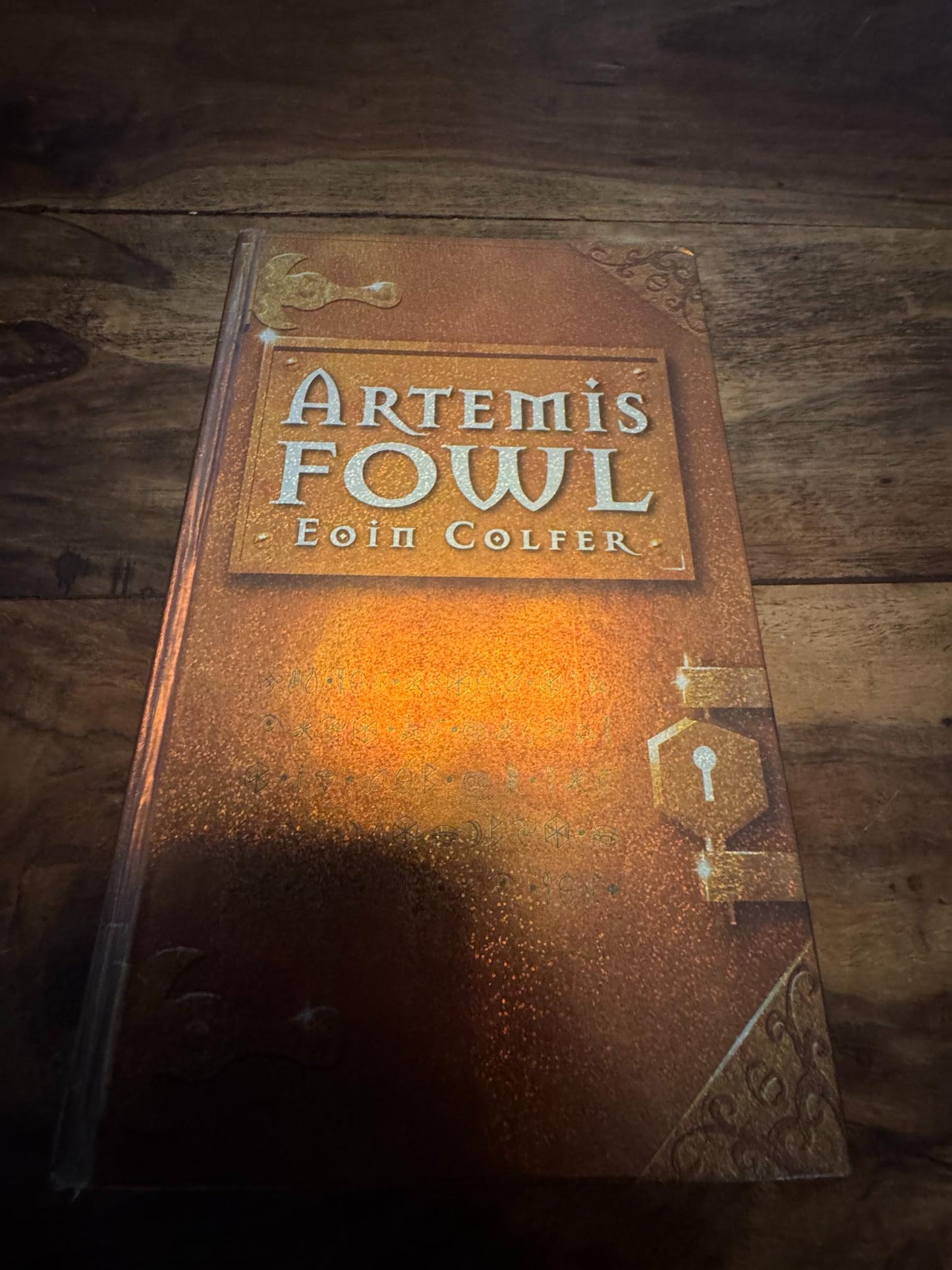 Artemis Fowl Eoin Colfer Artemis Fowl Trilogi #1 Forlag Aschehoug 2001