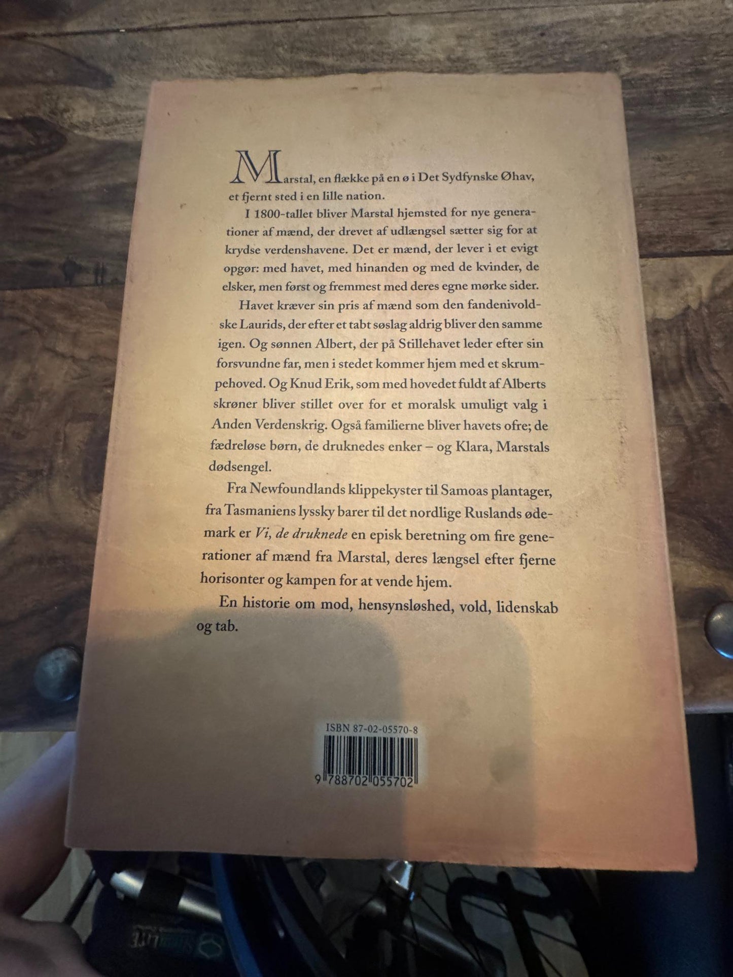 Vi, de druknede Carsten Jensen