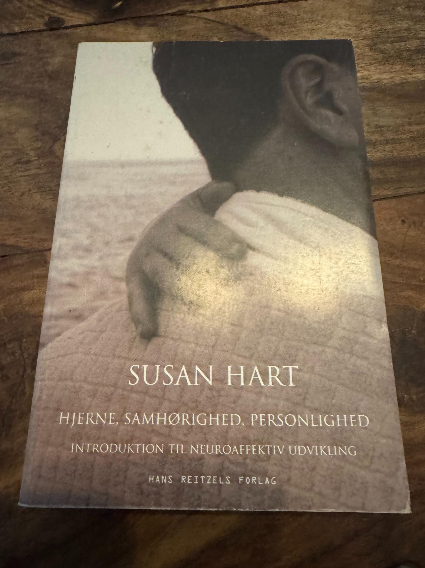 Susan Hart Hjerne, samhørighed, personlighed