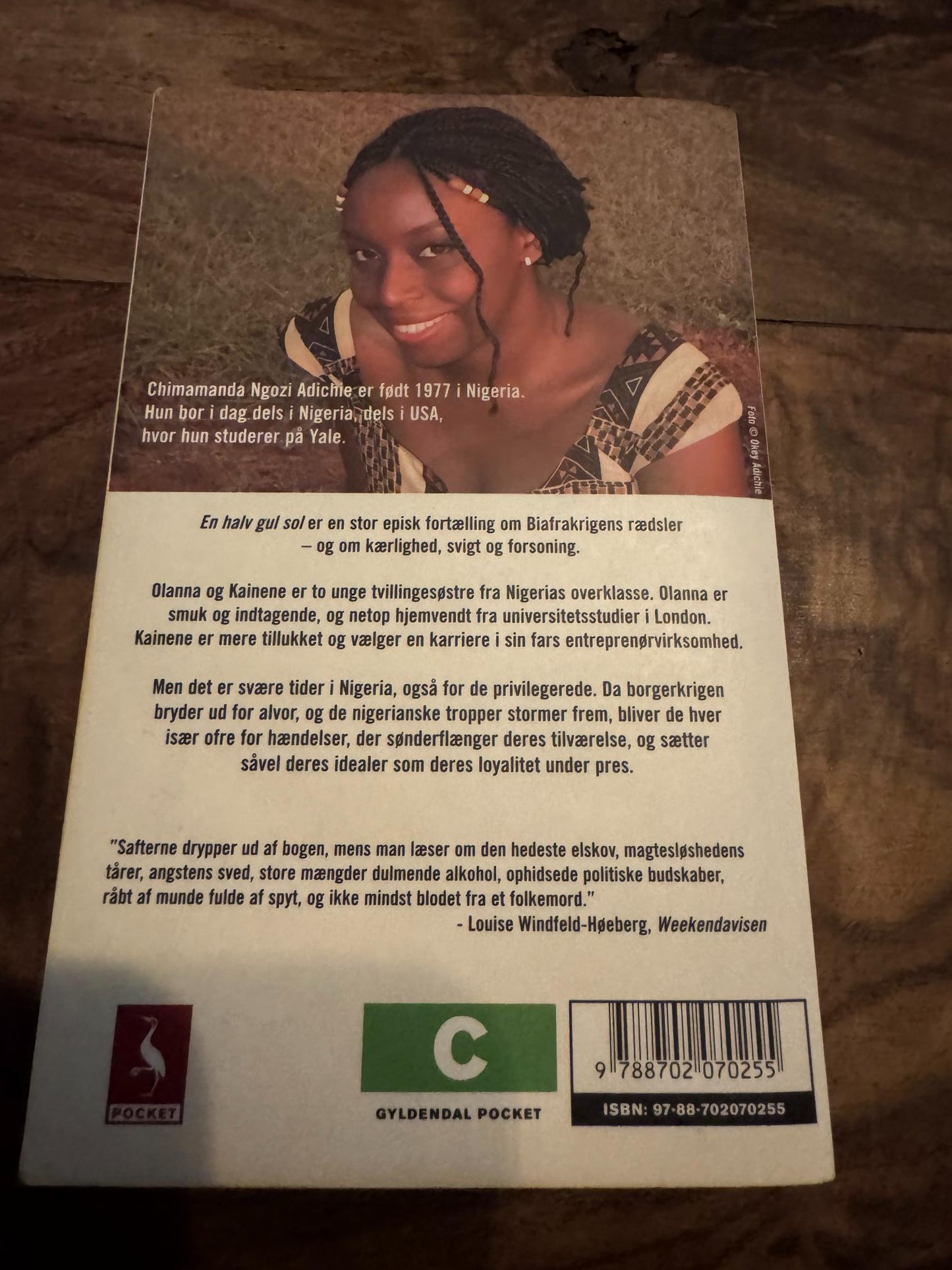 En halv gul sol Chimamanda Ngozi Adichie