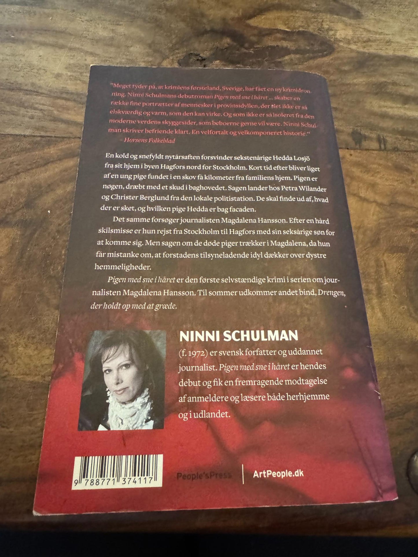 Pigen med sne i håret Ninni Schulman 2012