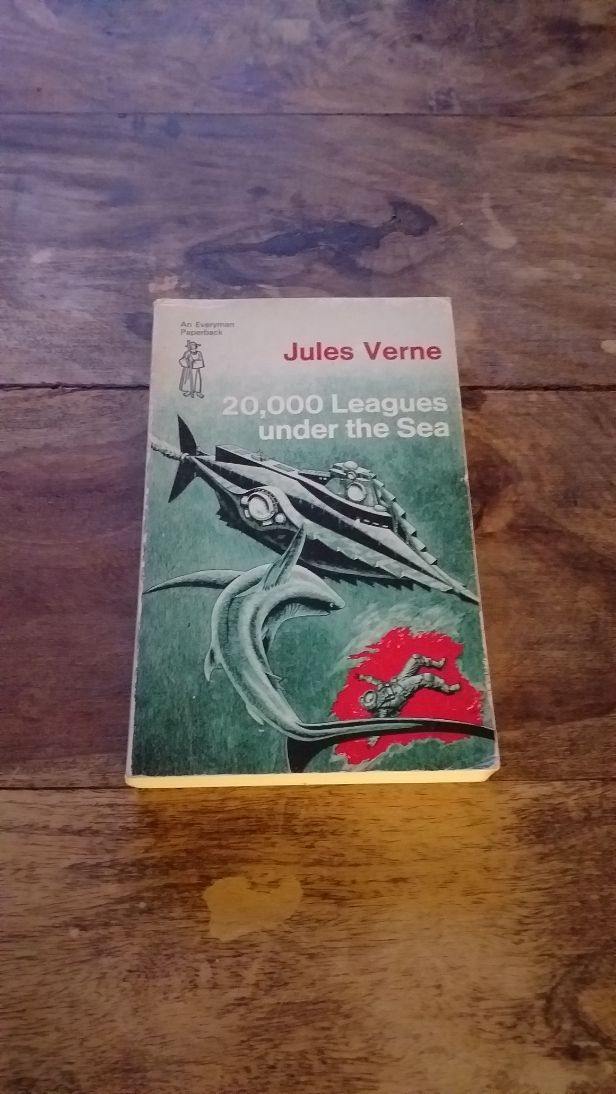20,000 LEAGUES UNDER THE SEA by JULES VERNE - J M DENT & SONS 1974 - books