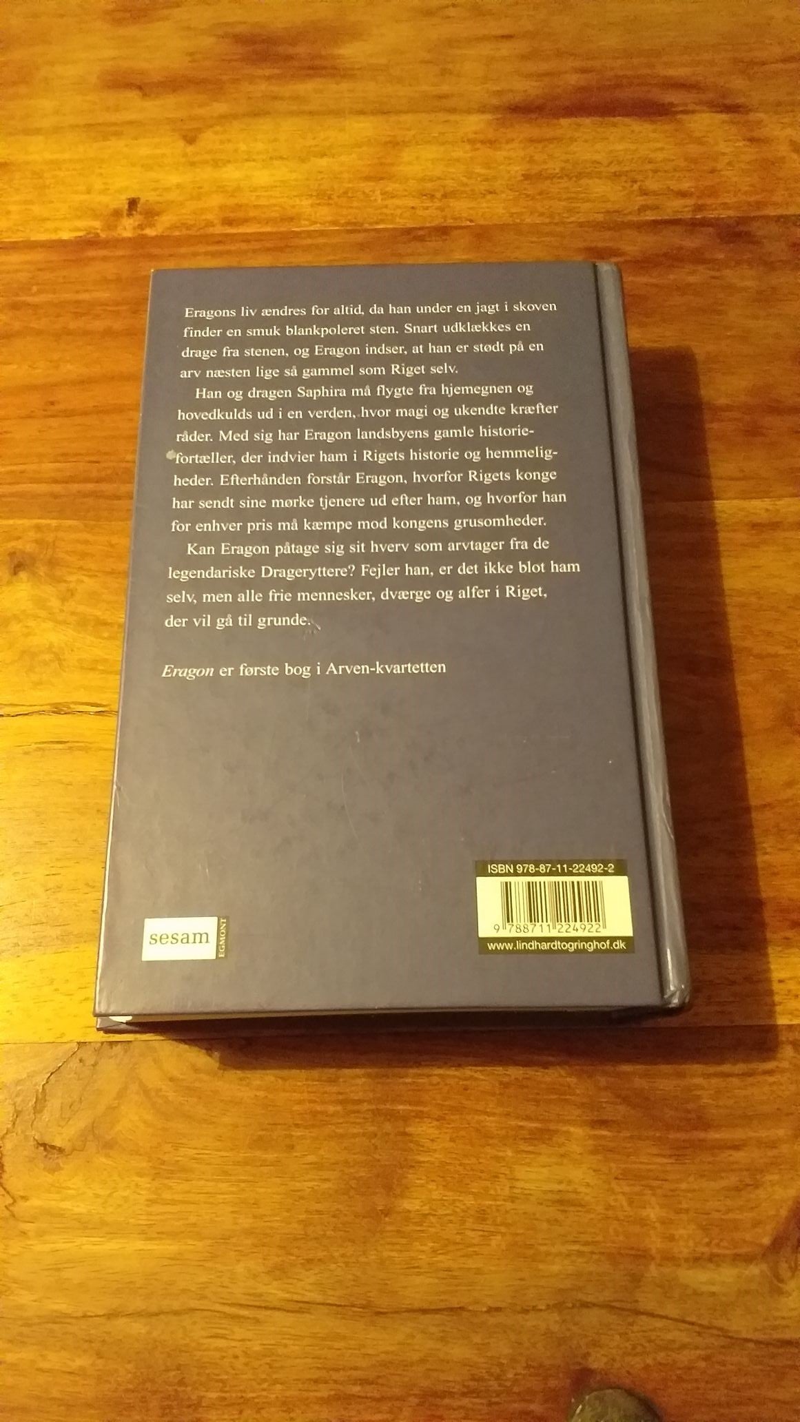 Eragon af Christopher Paolini i serie Arven