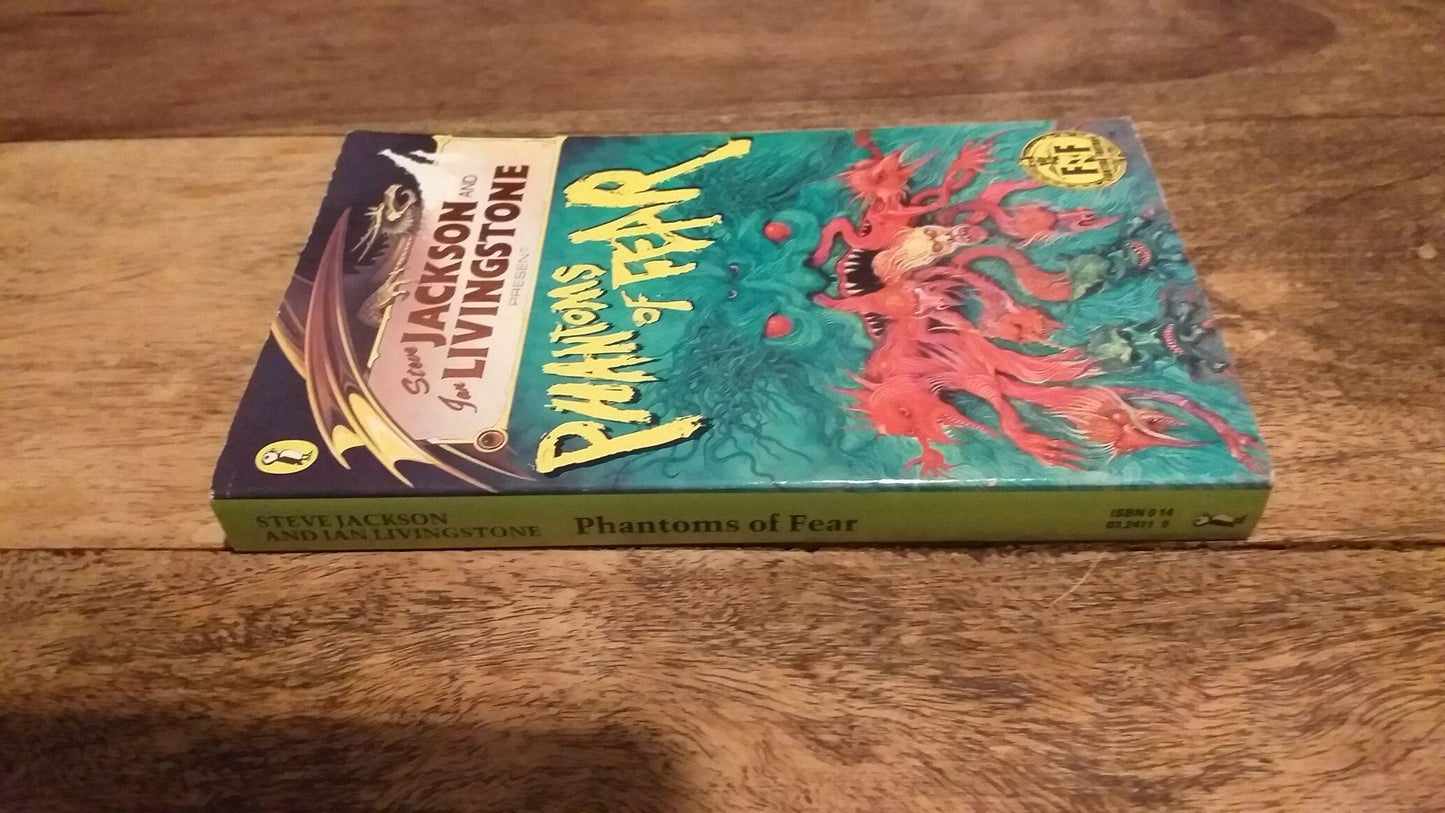 Phantoms of Fear Fighting Fantasy #28 Ian Livingstone - Steve Jackson - books