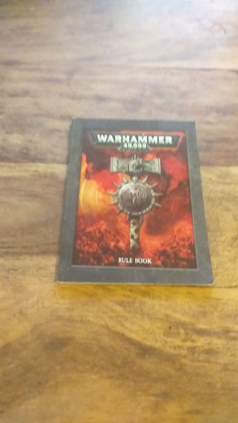 Warhammer 40k Mini Rule Book Games Workshop 5th edition 2008