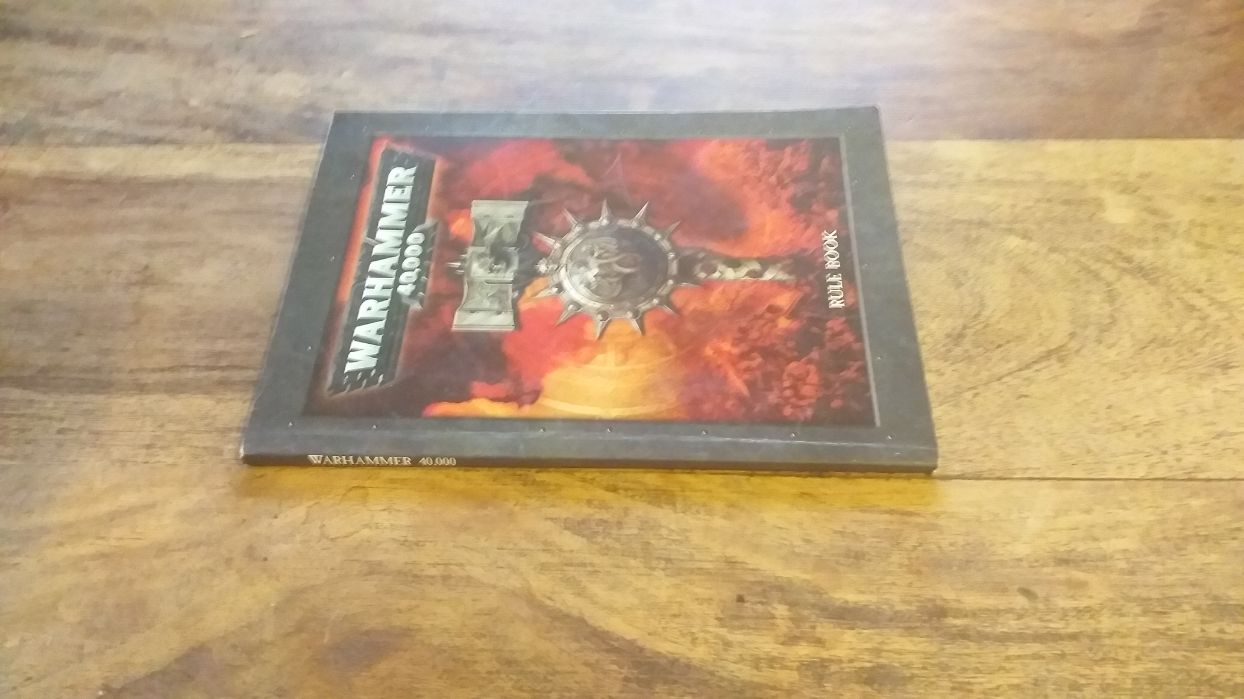Warhammer 40k Mini Rule Book Games Workshop 5th edition 2008