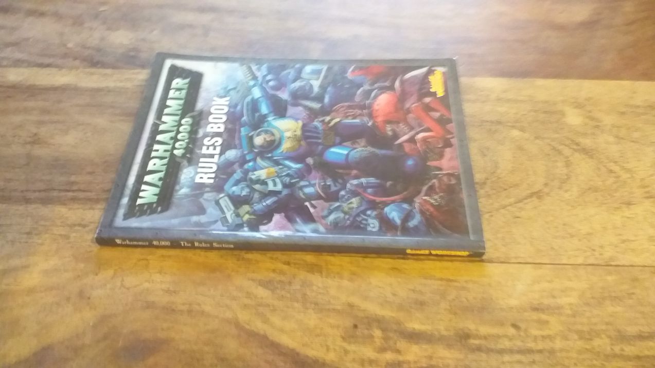 Warhammer 40K RULES BOOK Games Workshop Mini 2004