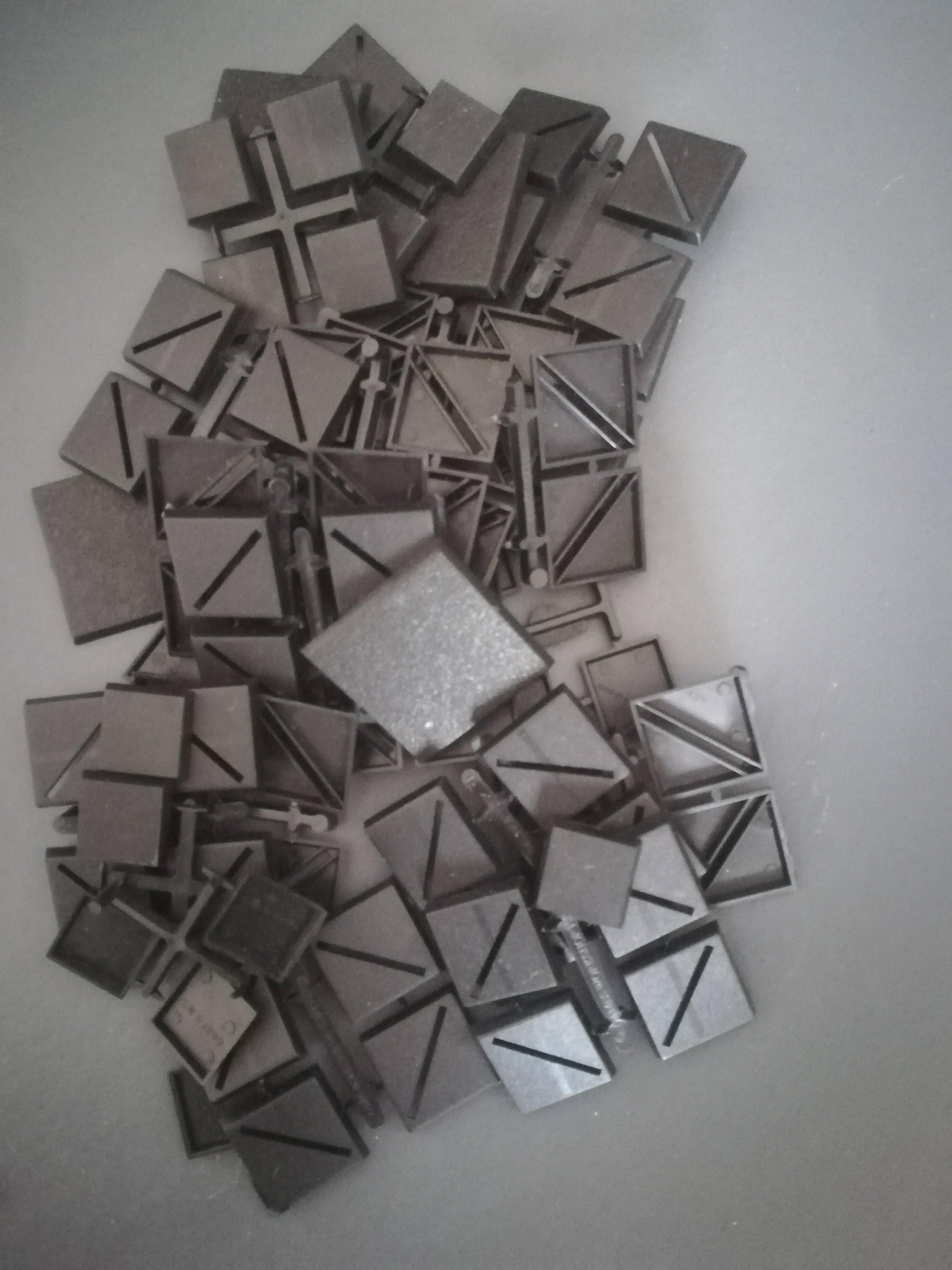 Square Model Plastic Bases - AllRoleplaying.com
