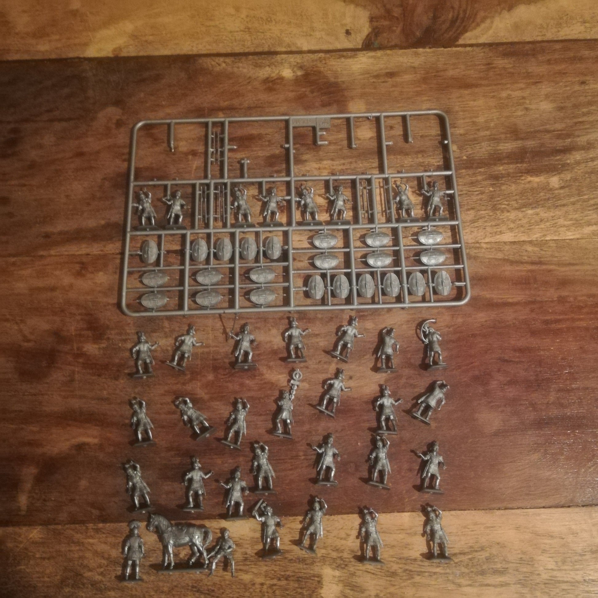 Roman Infantry ITALERI Historics 1/72 1st-2nd Century B.C. Hobby 6021 T6021 - AllRoleplaying.com