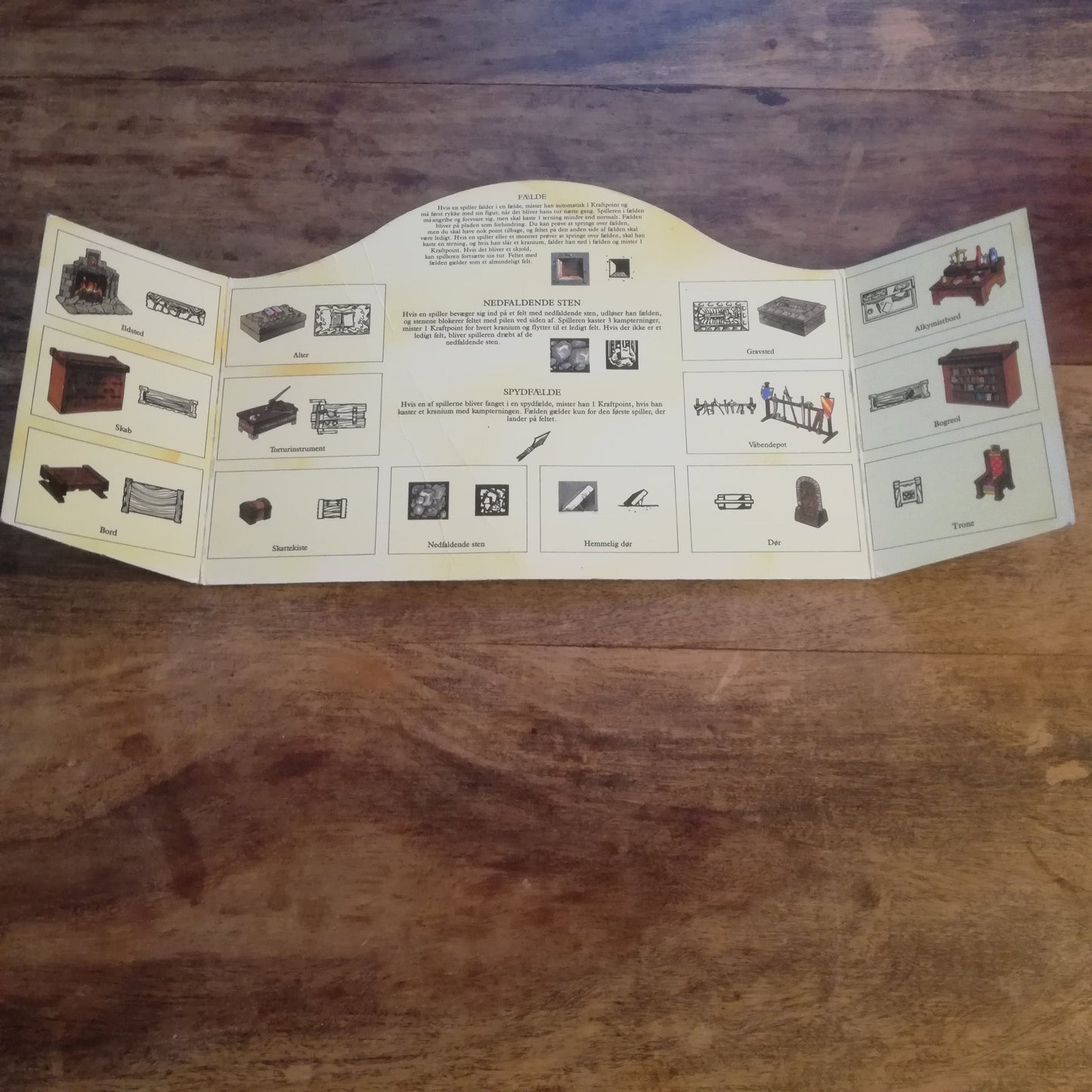 Hero Quest Board Game Part Dungeon Master Screen Info Screen - AllRoleplaying.com