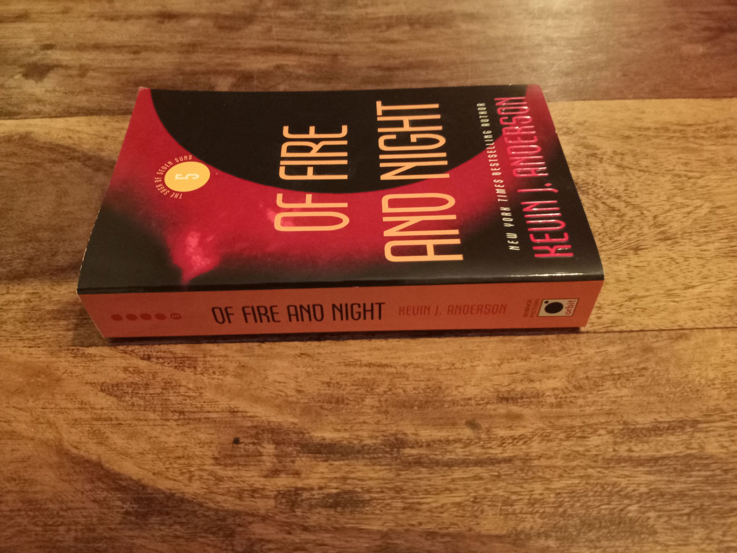 Of Fire and Night The Saga of Seven Suns #5 Kevin J. Anderson 2007