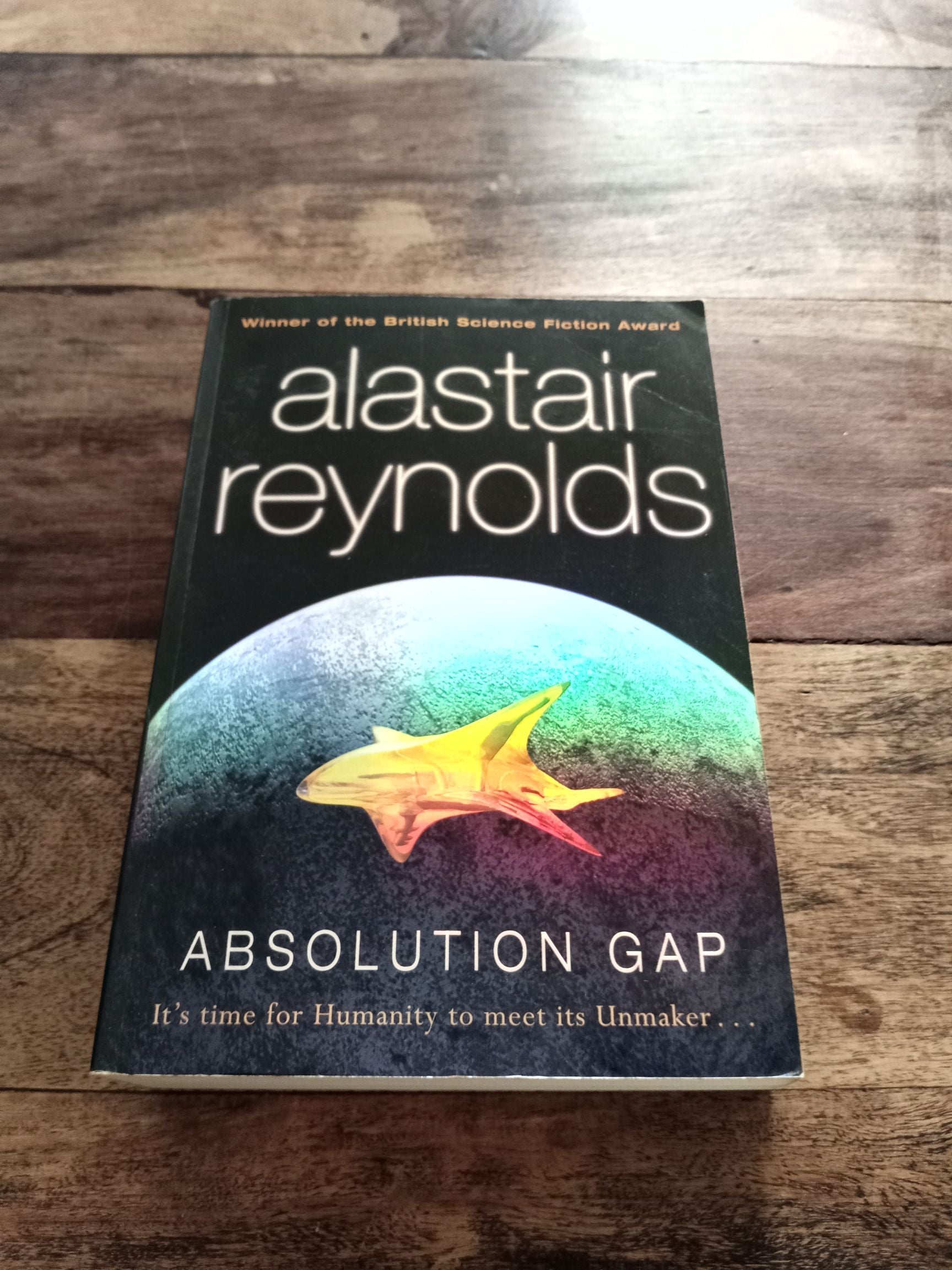 Revelation Space (Revelation Space, #1) by Alastair Reynolds