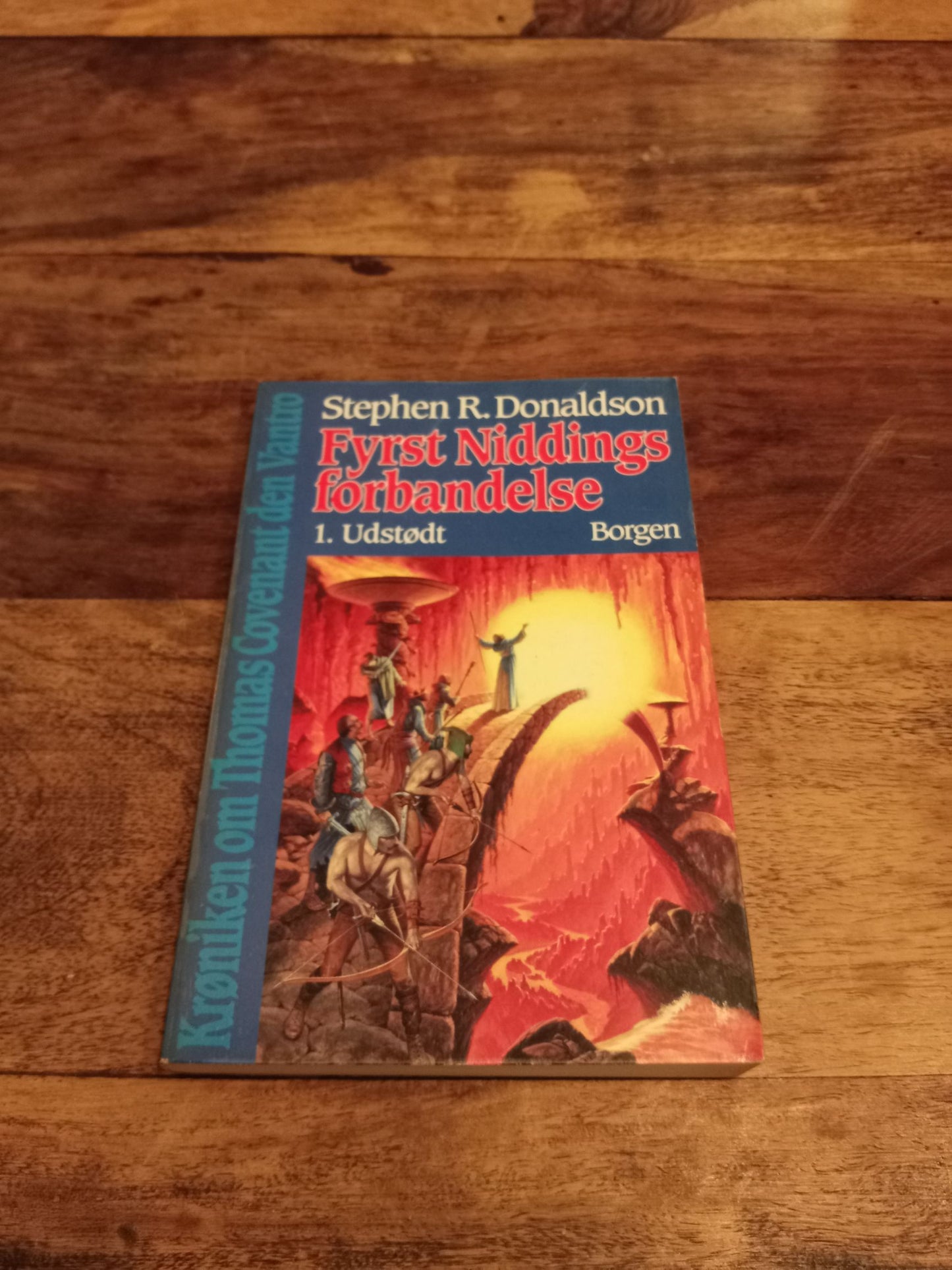 Fyrst Niddings forbandelse 1-2 Udstødt Tordenfjeldet Stephen R. Donaldson 1990