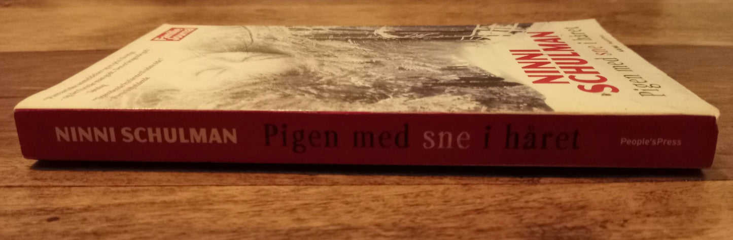 Pigen med sne i håret Ninni Schulman 2012