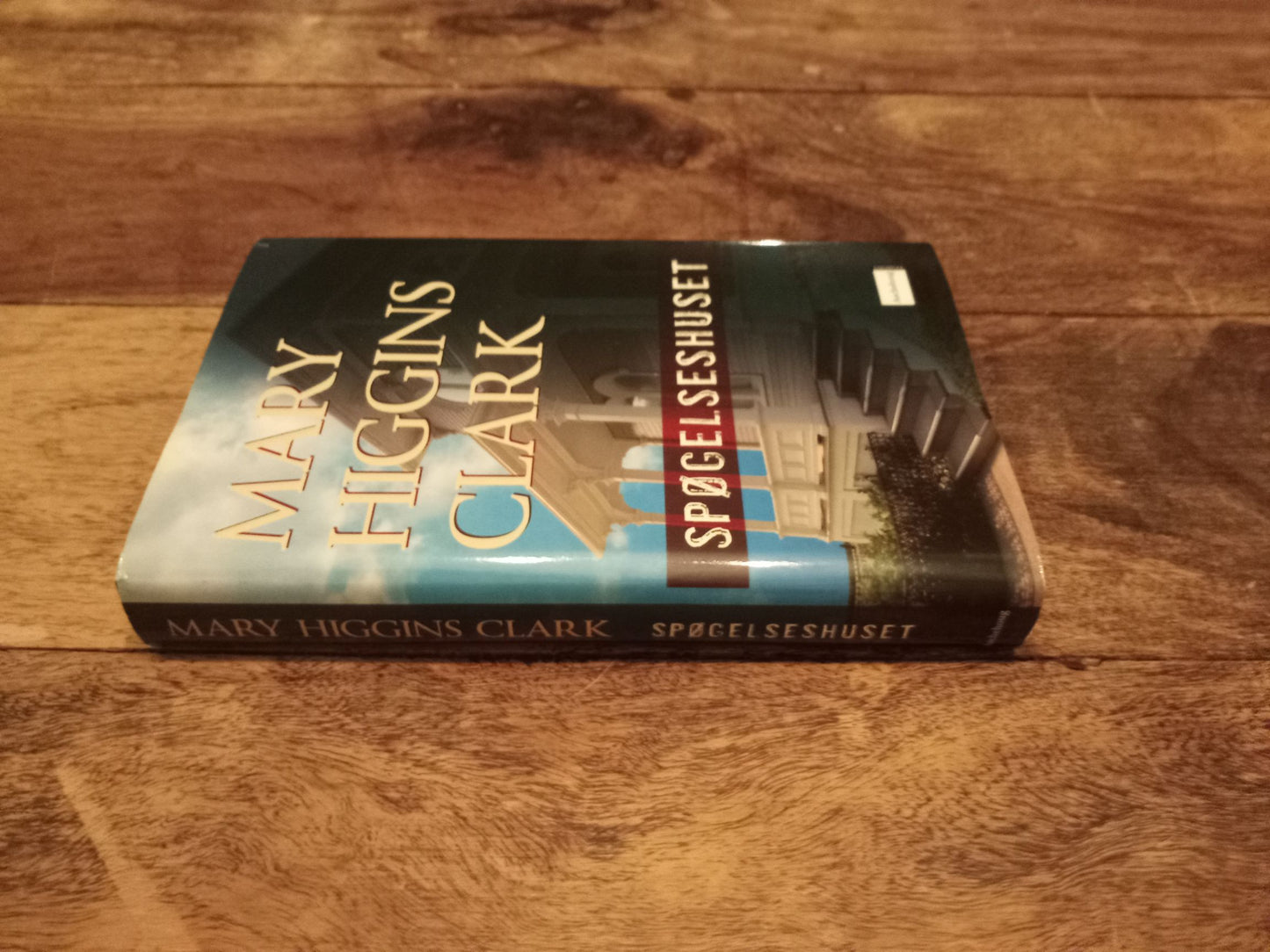Spøgelseshuset Mary Higgins Clark hardcover smudsomslag Aschehoug 2006