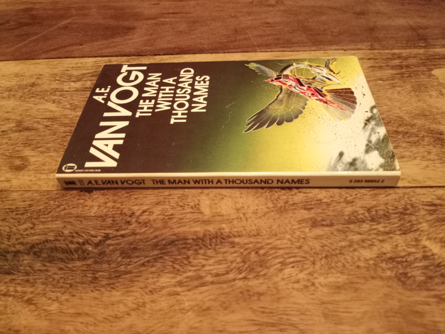 The Man With A Thousand Names A. E. van Vogt 1975