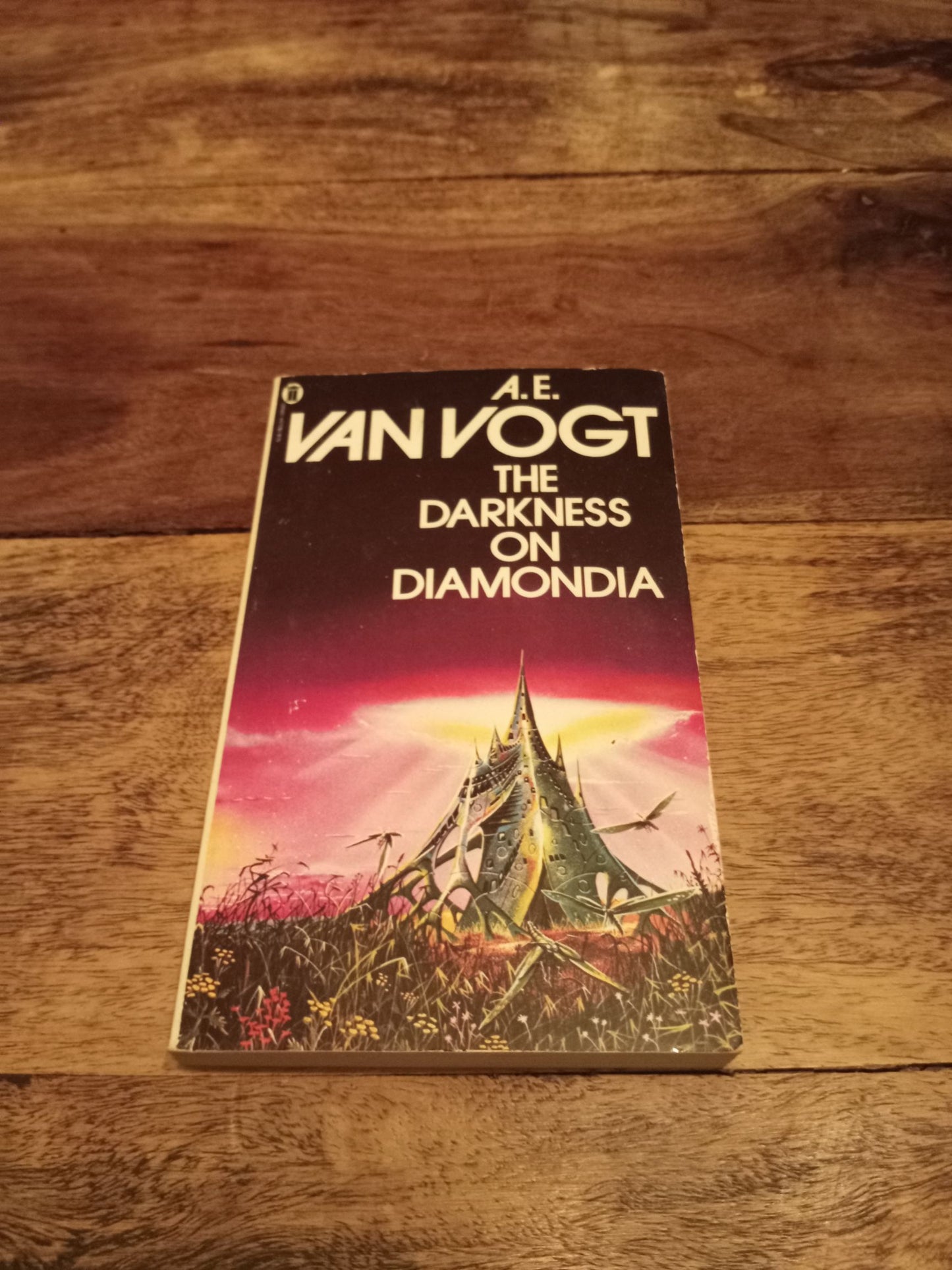 The Darkness Of Diamondia A. E. Van Vogt 1974