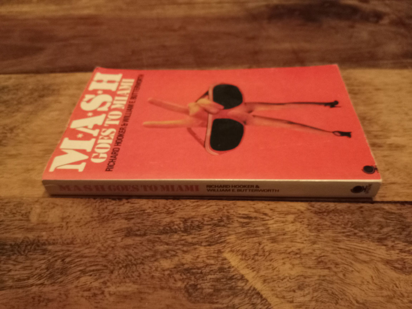 M*A*S*H Mash Goes to Miami #11 Richard Hooker William E. Butterworth III 1976