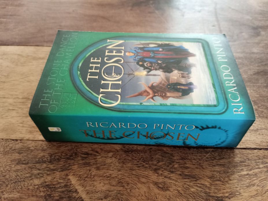The Chosen The Stone Dance of the Chameleon #1 Ricardo Pinto 2001
