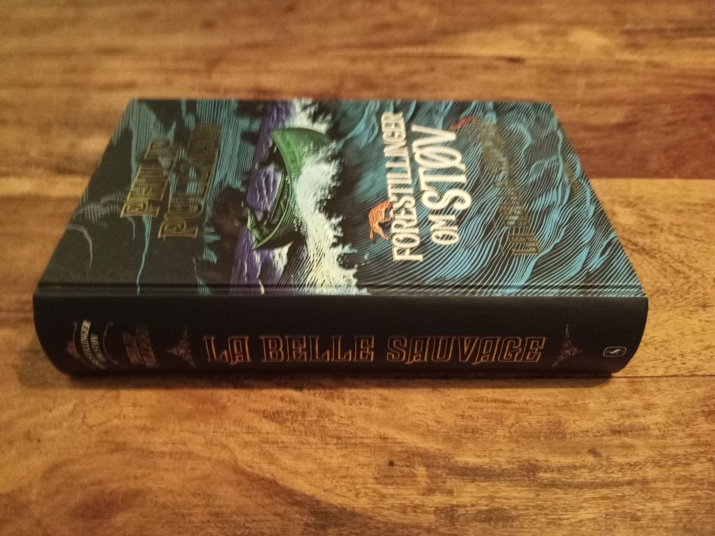 Forestillinger om Støv La Belle Sauvage Forestillinger om Støv #1 Philip Pullman Hardcover 2019