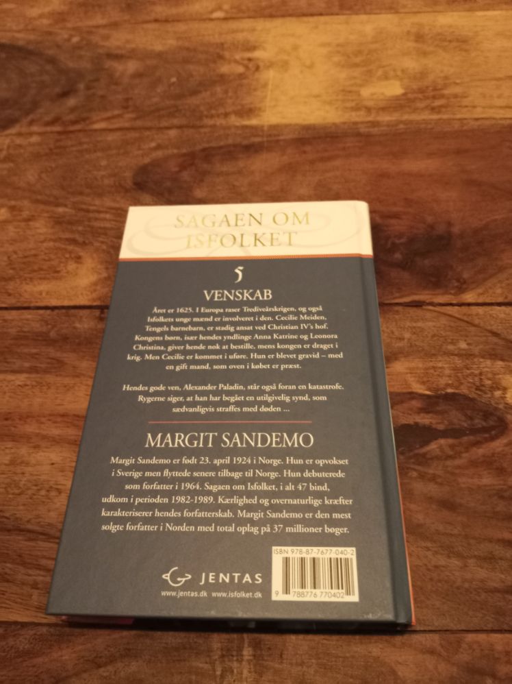 Venskab Isfolket # 5 Sagaen om Isfolket Hardcover Margit Sandemo Jentas A/S 2012