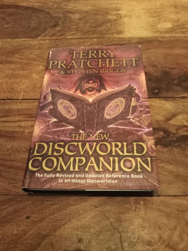 The New Discworld Companion Terry Pratchett Hardcover Orion Books 1994