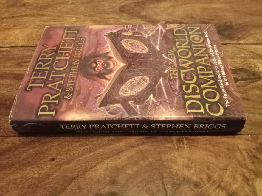 The New Discworld Companion Terry Pratchett Hardcover Orion Books 1994